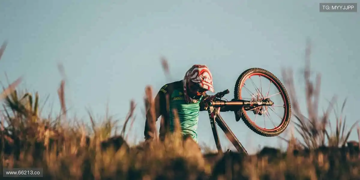 💻【直播平台】实时弹幕互动,你不是一个人在观赛!